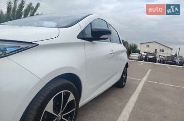 Хэтчбек Renault Zoe 2015 в 