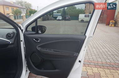 Хетчбек Renault Zoe 2017 в 