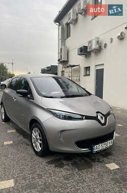 Хэтчбек Renault Zoe 2015 в 