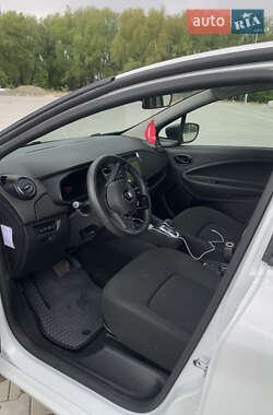Хэтчбек Renault Zoe 2020 в 