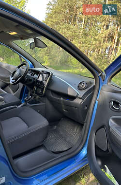 Хэтчбек Renault Zoe 2017 в 