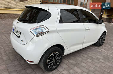 Хэтчбек Renault Zoe 2018 в 