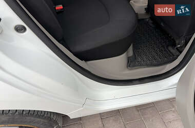 Хэтчбек Renault Zoe 2018 в 