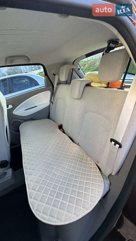 Хэтчбек Renault Zoe 2014 в Одессе фото 16 Хэтчбек Renault Zoe 2014 в Одессе