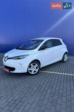 Хэтчбек Renault Zoe 2015 в 