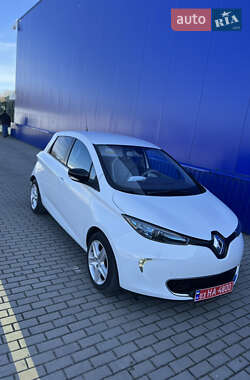 Хэтчбек Renault Zoe 2015 в 