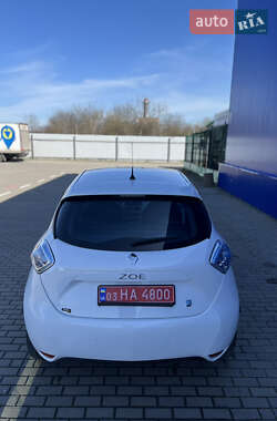 Хэтчбек Renault Zoe 2015 в 
