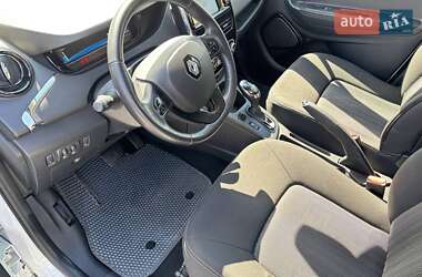Хэтчбек Renault Zoe 2017 в 