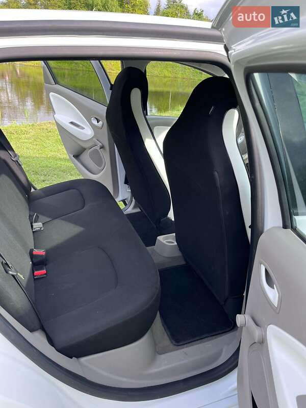 Хетчбек Renault Zoe 2016 в Самборі