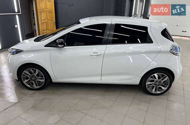 Хэтчбек Renault Zoe 2013 в 