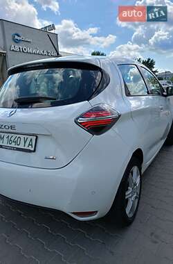 Хэтчбек Renault Zoe 2019 в 