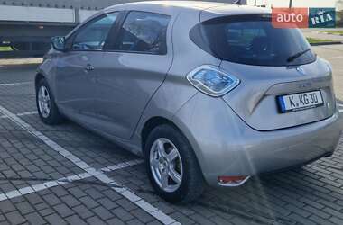 Хетчбек Renault Zoe 2015 в 