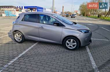 Хетчбек Renault Zoe 2015 в 
