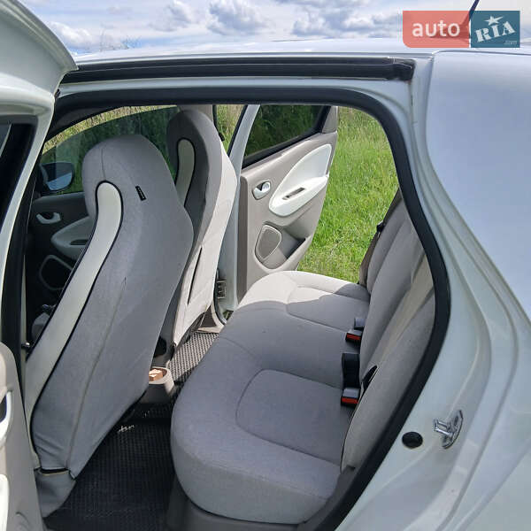 Хетчбек Renault Zoe 2015 в Корсунь-Шевченківському