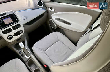 Хэтчбек Renault Zoe 2014 в 