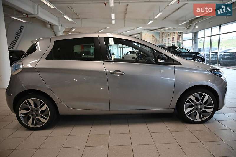 Хэтчбек Renault Zoe 2016 в Киеве