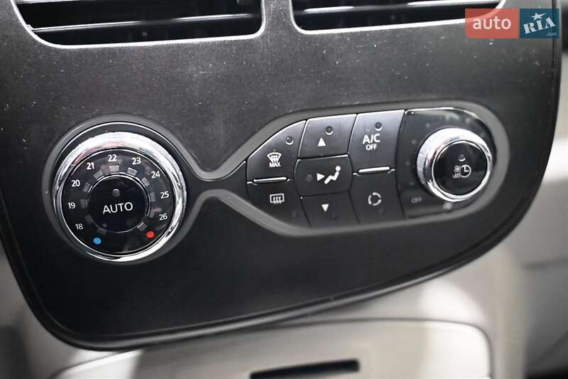 Хэтчбек Renault Zoe 2016 в Киеве