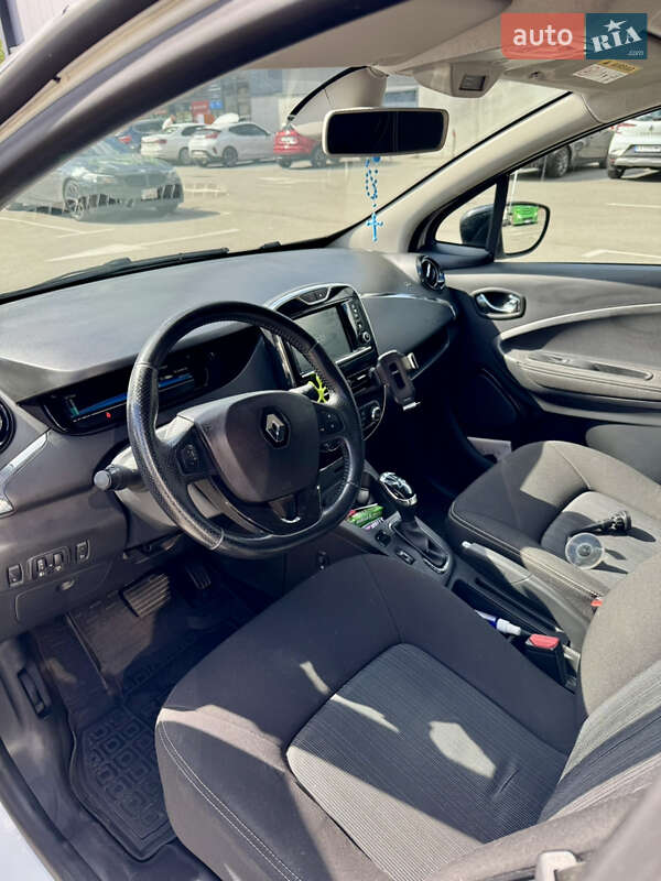 Хетчбек Renault Zoe 2017 в Києві фото 8 Хетчбек Renault Zoe 2017 в Києві