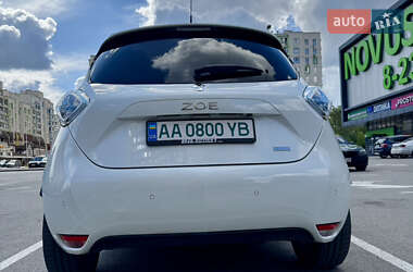 Хетчбек Renault Zoe 2017 в 