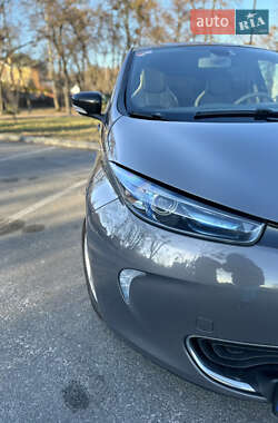 Хэтчбек Renault Zoe 2017 в 