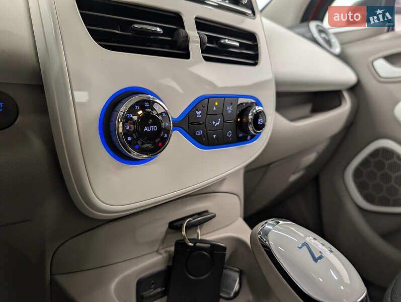 Хэтчбек Renault Zoe 2018 в Киеве
