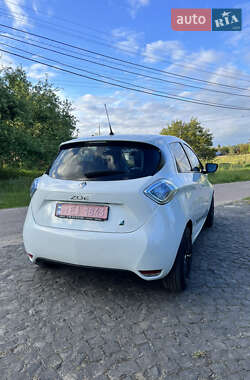 Хэтчбек Renault Zoe 2016 в 