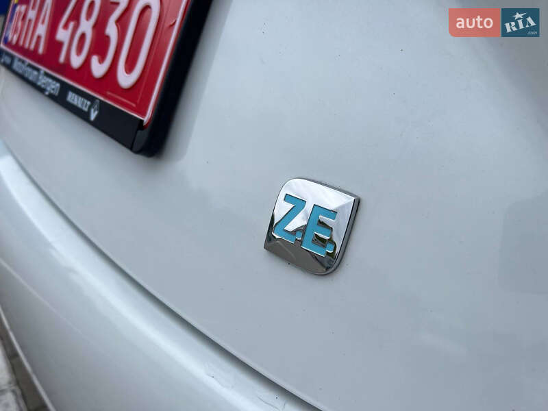 Хэтчбек Renault Zoe 2015 в Дубно фото 11 Хэтчбек Renault Zoe 2015 в Дубно