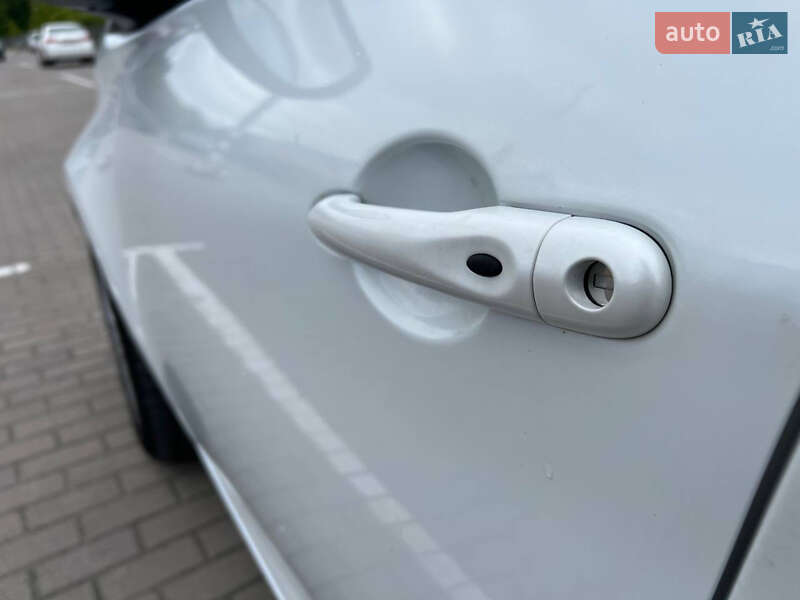 Хэтчбек Renault Zoe 2015 в Дубно фото 9 Хэтчбек Renault Zoe 2015 в Дубно