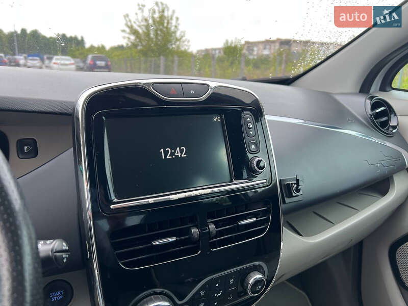 Хэтчбек Renault Zoe 2015 в Дубно фото 18 Хэтчбек Renault Zoe 2015 в Дубно