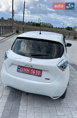 Хетчбек Renault Zoe 2017 в 