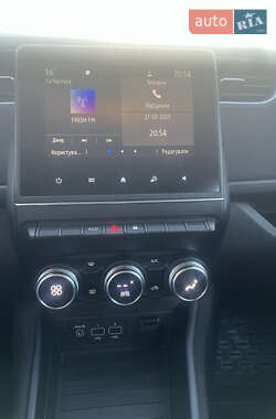 Хэтчбек Renault Zoe 2020 в 