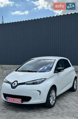 Хетчбек Renault Zoe 2016 в 
