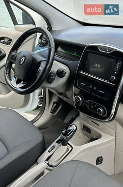 Хетчбек Renault Zoe 2016 в 