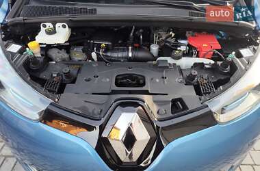 Хэтчбек Renault Zoe 2017 в 