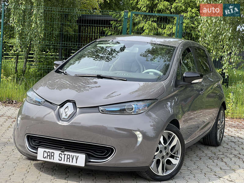 Хэтчбек Renault Zoe 2017 в 