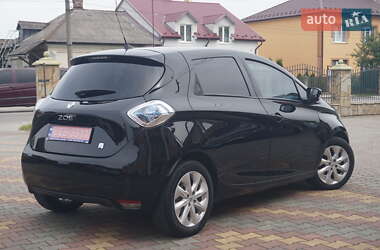 Хетчбек Renault Zoe 2015 в 