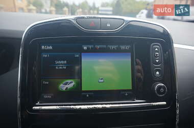Хетчбек Renault Zoe 2015 в 