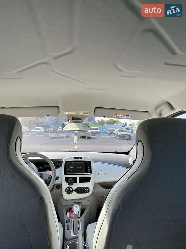 Хэтчбек Renault Zoe 2015 в Львове