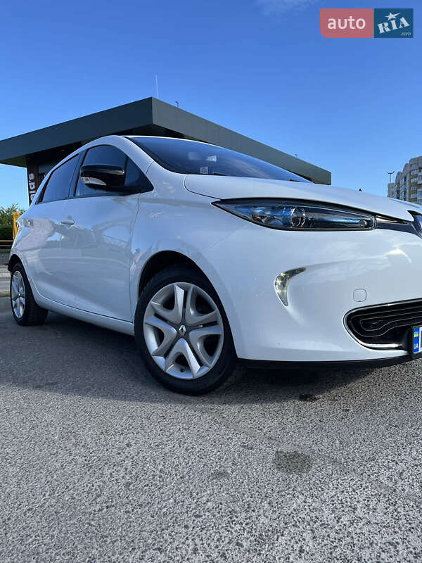 Хэтчбек Renault Zoe 2015 в Львове