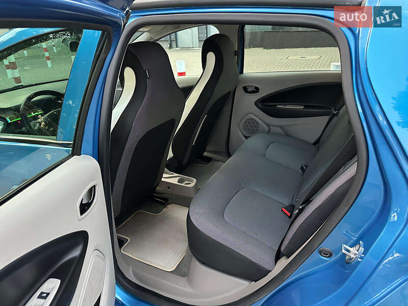Хэтчбек Renault Zoe 2015 в Киеве