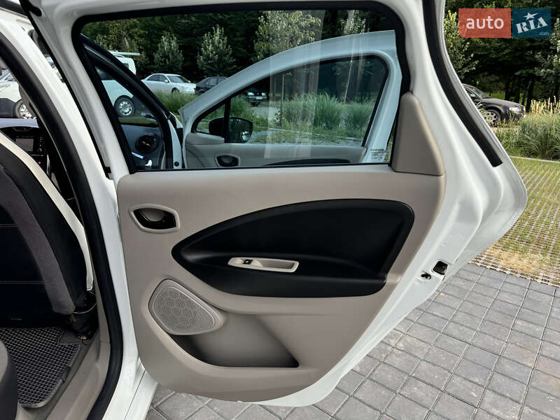 Хэтчбек Renault Zoe 2015 в Львове
