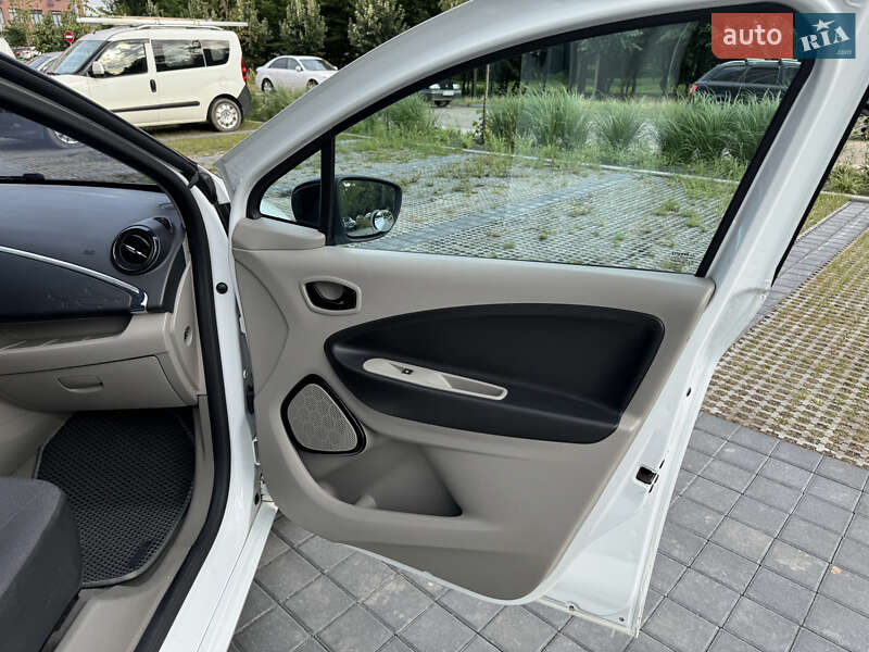 Хэтчбек Renault Zoe 2015 в Львове