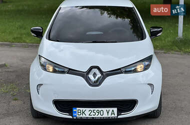 Хэтчбек Renault Zoe 2015 в 