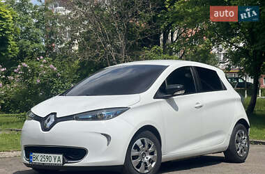 Хэтчбек Renault Zoe 2015 в 