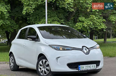 Хэтчбек Renault Zoe 2015 в 