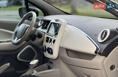 Хэтчбек Renault Zoe 2015 в 
