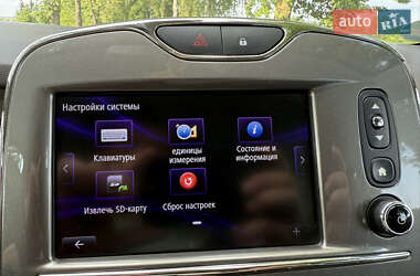 Хэтчбек Renault Zoe 2016 в 