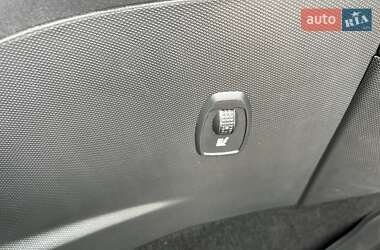 Хэтчбек Renault Zoe 2018 в 