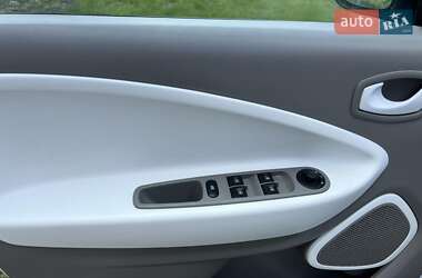 Хэтчбек Renault Zoe 2013 в 
