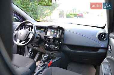 Хэтчбек Renault Zoe 2019 в 